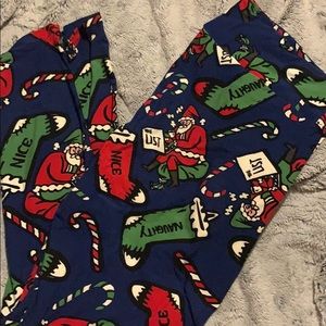 Tall and Curvy 2 lularoe Christmas leggings
